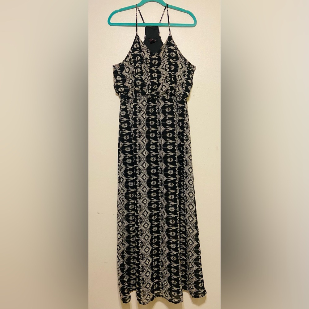 Patterned Summertime Maxi Dress